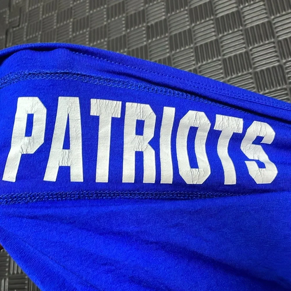 Blue NFL Patriots halter top fits small - Picture 11 of 11